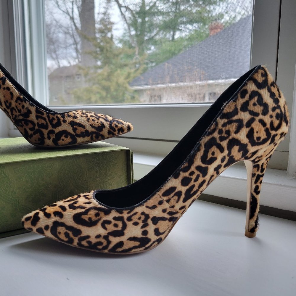 Pumps - Picture 2 of 3